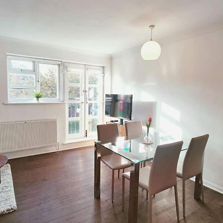 Aldgate Flats In E1. Apartment London Bagian luar foto