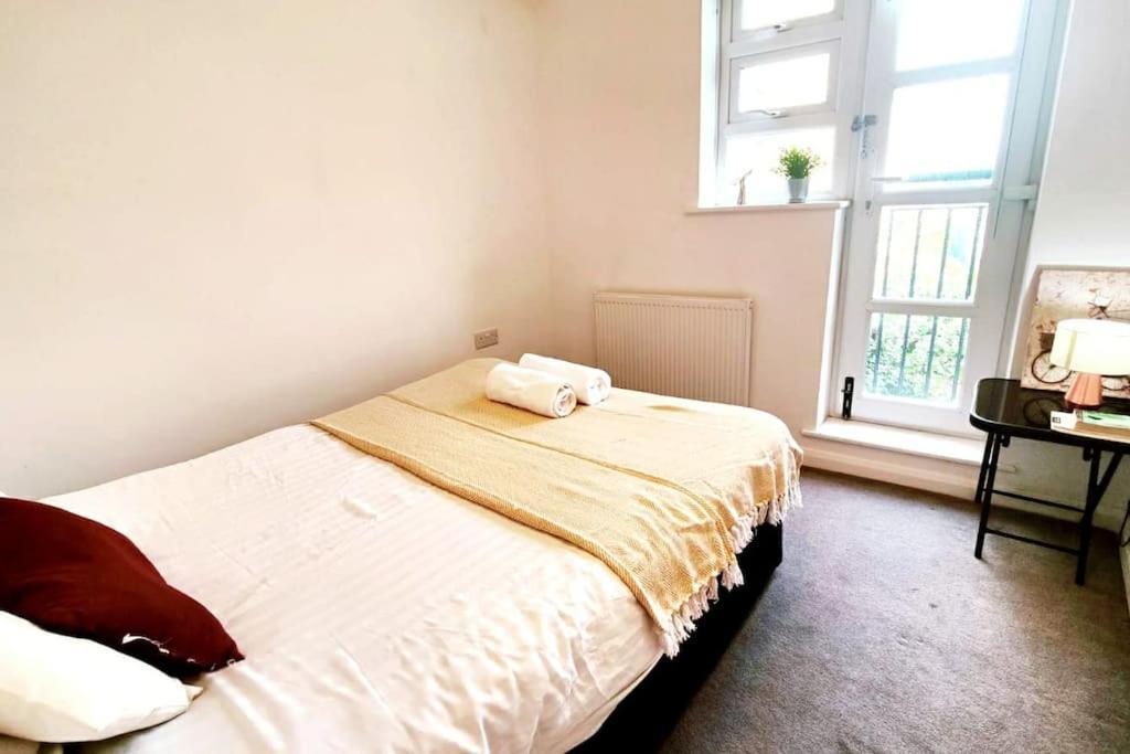 Aldgate Flats In E1. Apartment London Bagian luar foto